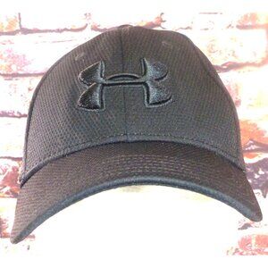 Under Armour Black Mesh Fitted Hat M/L Polyester Stretch Fit